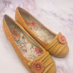 Miz Mooz by Gazith Gold Suede and Leather Kitten Heel Pumps Flats Button Toe